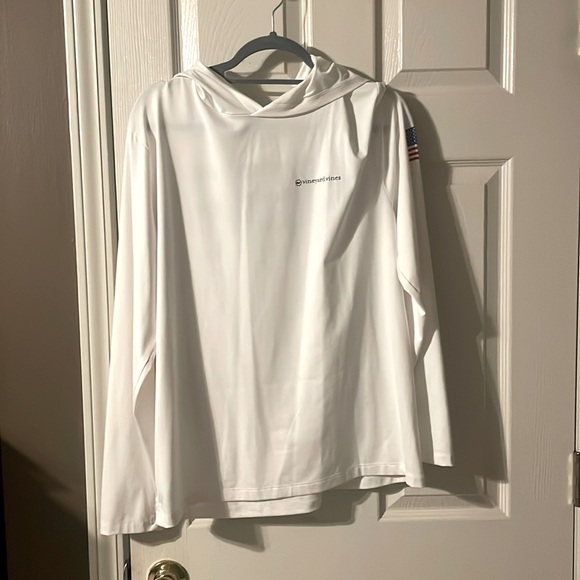 Vineyard Vines Other - Patriotic Vineyard Vines performance hoodie